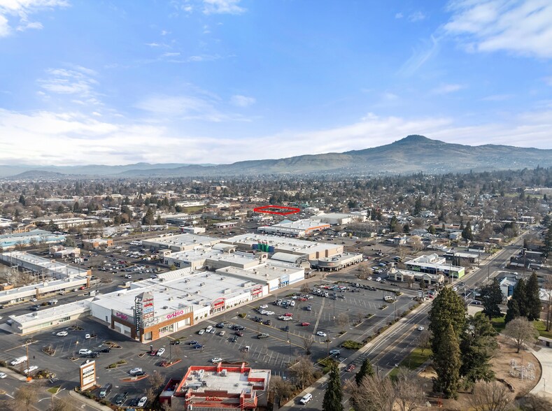 More Photos Of 601 Crater Lake Ave, Medford Bank For Sale