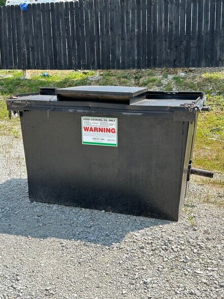 More Photos Of 277 Luther Seiber Blvd, Pioneer Restaurant For Sale