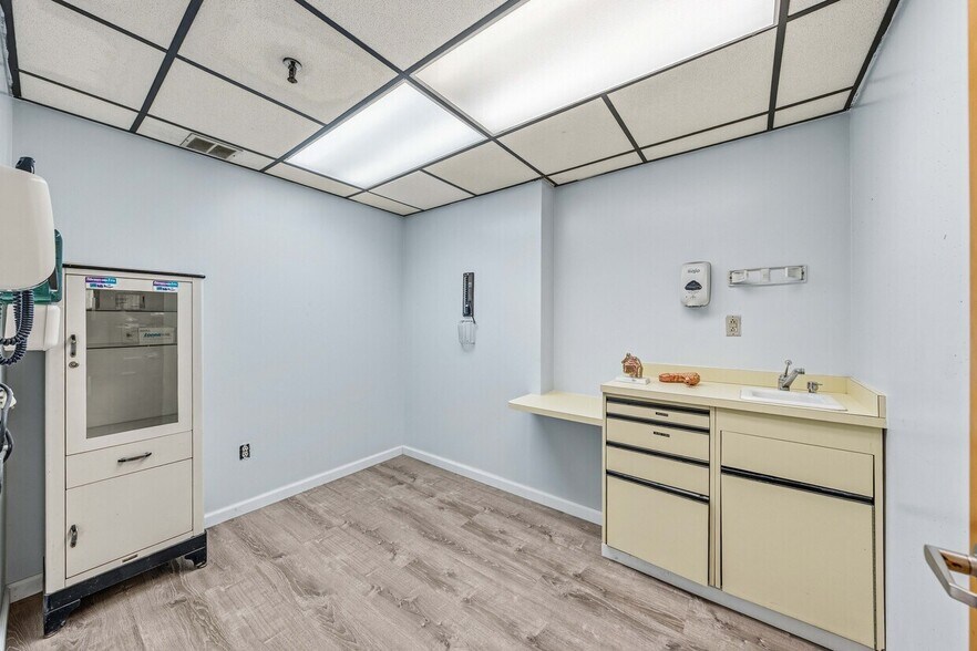More Photos Of 422 Grand St, Hoboken Apartments For Sale