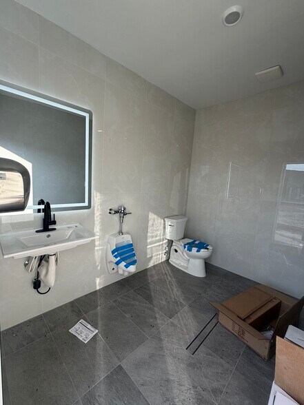 More Photos Of 4017 Taylor Rd, Punta Gorda Warehouse For Sale
