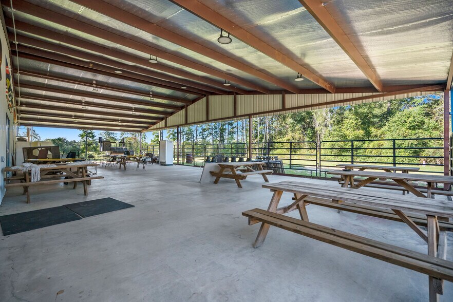 More Photos Of 4951 US Highway 190 W, Livingston Office For Sale