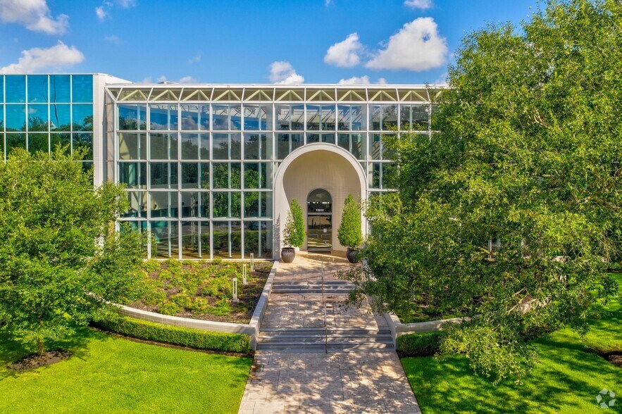 More Photos Of 15810 Park Ten Pl, Houston Office For Lease
