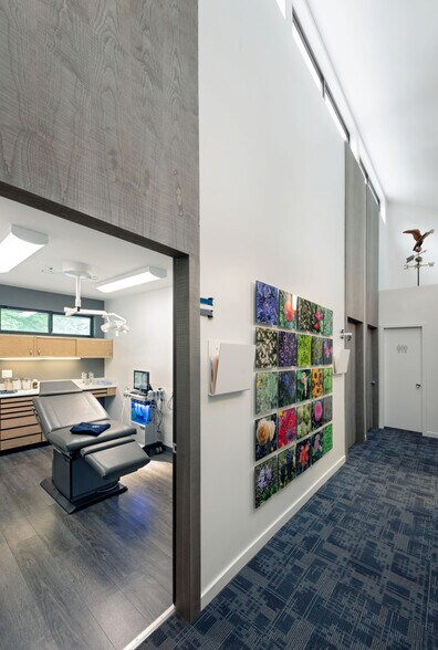 More Photos Of 57 N Middletown Rd, Nanuet Medical For Sale