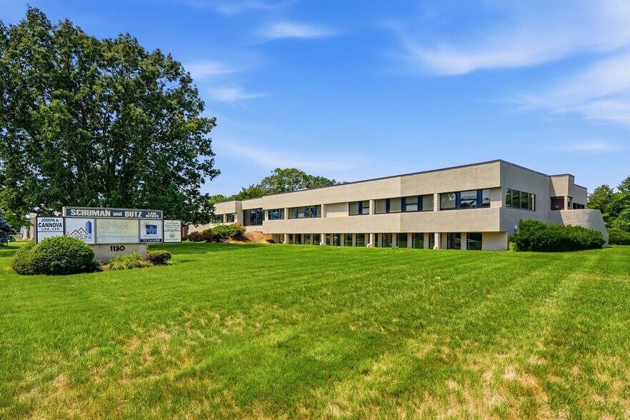More Photos Of 1130 Hooper Ave, Toms River Office For Lease