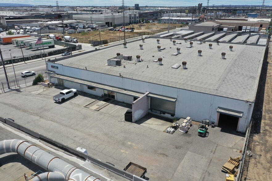 More Photos Of 2915 E Washington Blvd, Los Angeles Warehouse For Sale