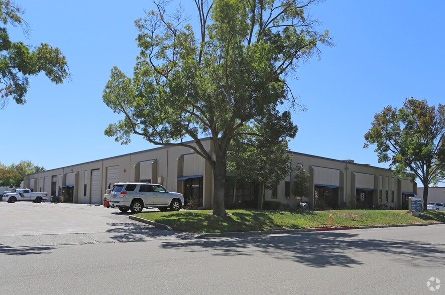 More Photos Of 1040 Serpentine Ln, Pleasanton Unknown For Lease