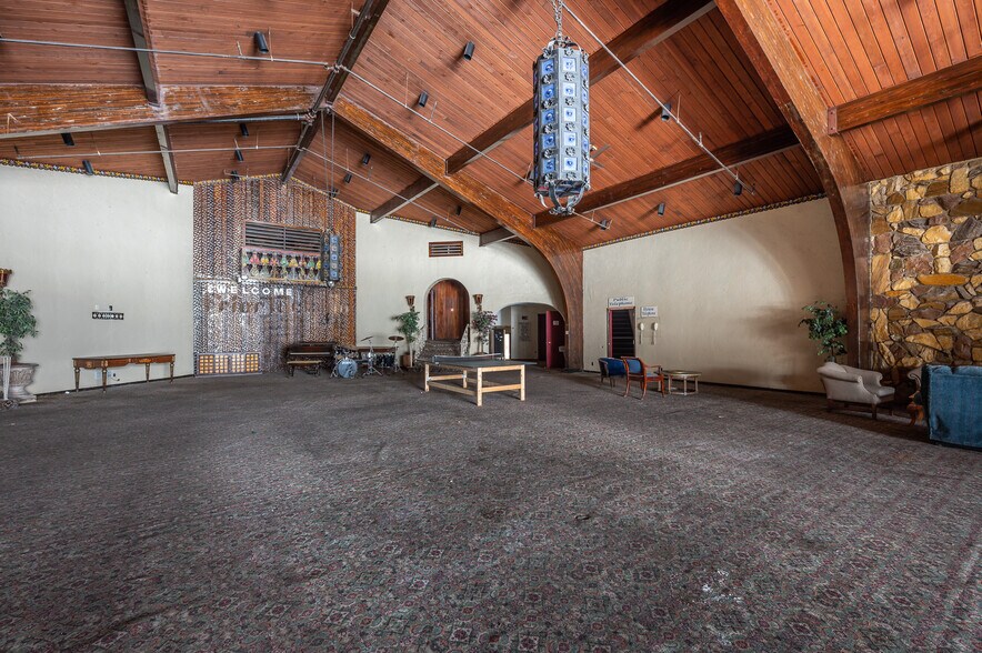 More Photos Of 4858 Route 32, Catskill Hotel For Lease