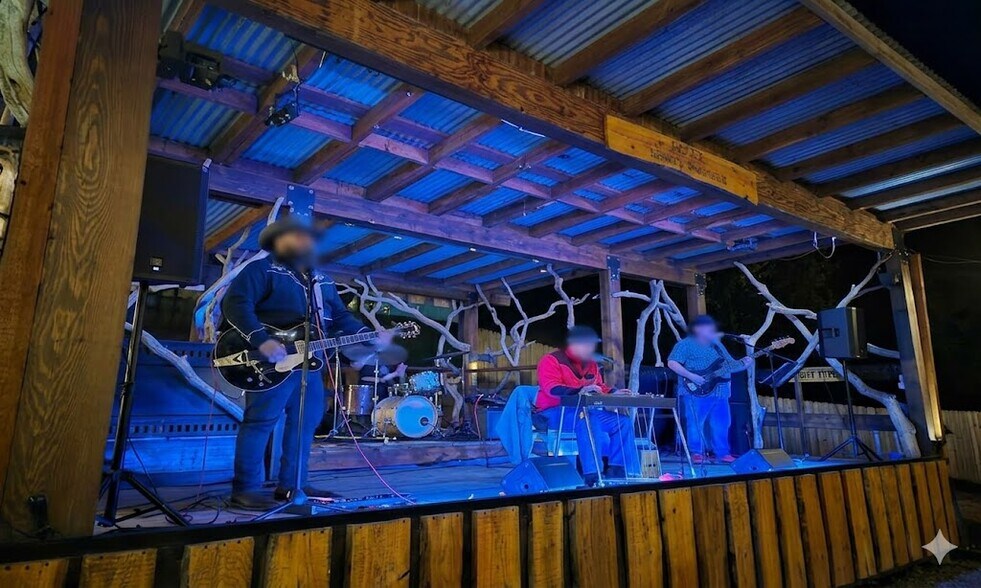 More Photos Of 8306 Highway 79, Descanso Restaurant For Sale