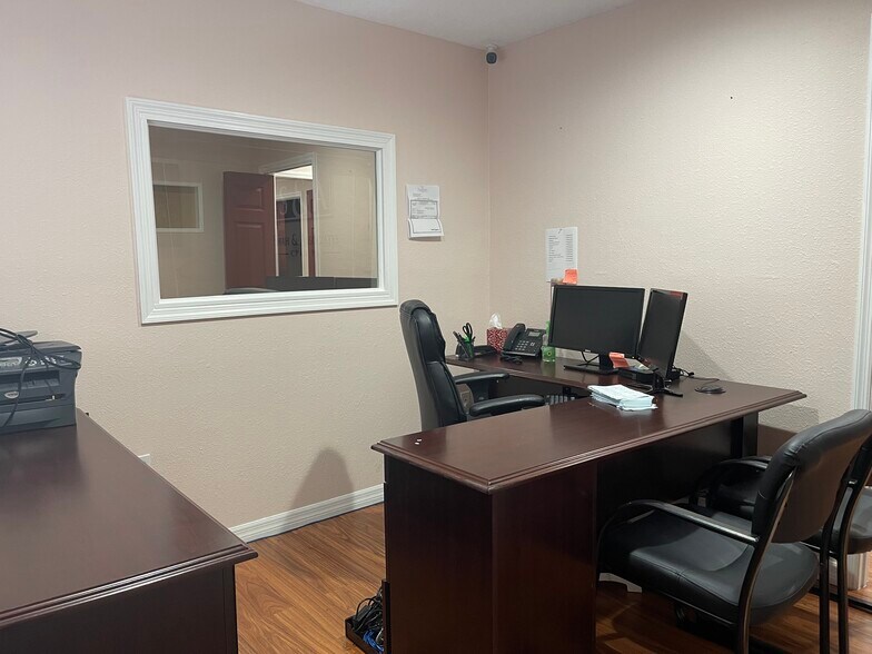 More Photos Of 415 Montgomery Rd, Altamonte Springs Office Residential For Lease
