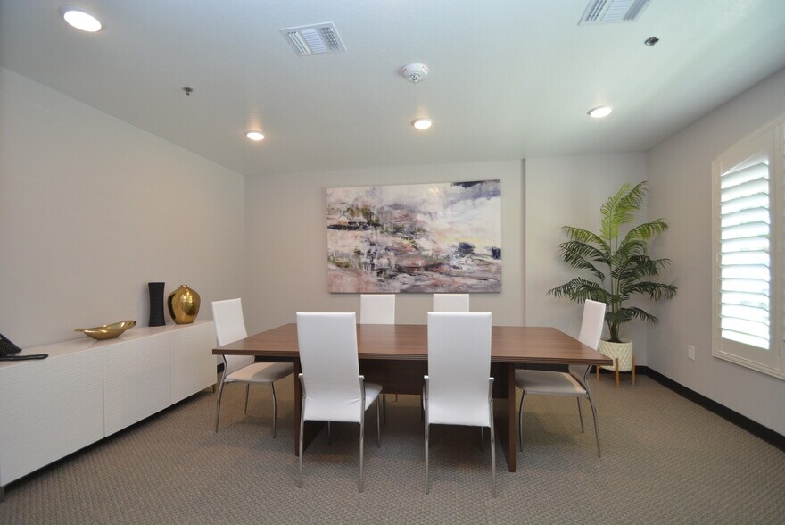 More Photos Of 6542 Greatwood Pky, Sugar Land Medical For Sale