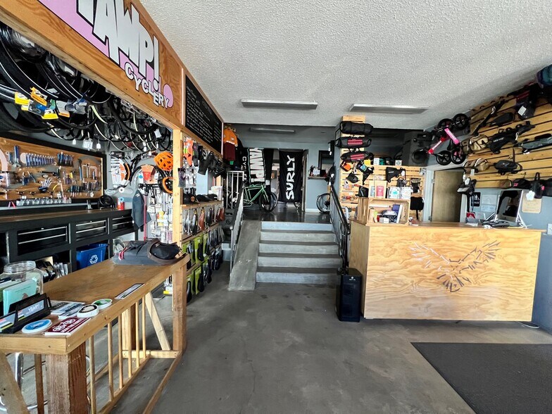 More Photos Of 2521 Sheridan Blvd, Edgewater General Retail For Sale