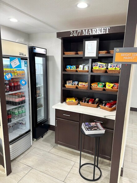 More Photos Of 7603 N Navarro St, Victoria Hotel For Sale