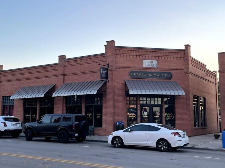 Primary Photo Of 120 S Main St, Grapevine Storefront Retail Office For Lease