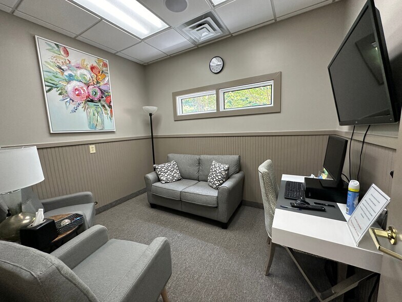 More Photos Of 1708 & 1710 Old Haywood Rd., Asheville Medical For Sale