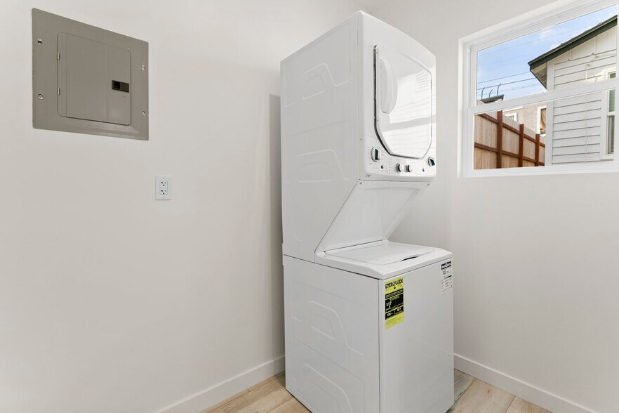 More Photos Of 4050 Euclid Ave, San Diego Apartments For Sale