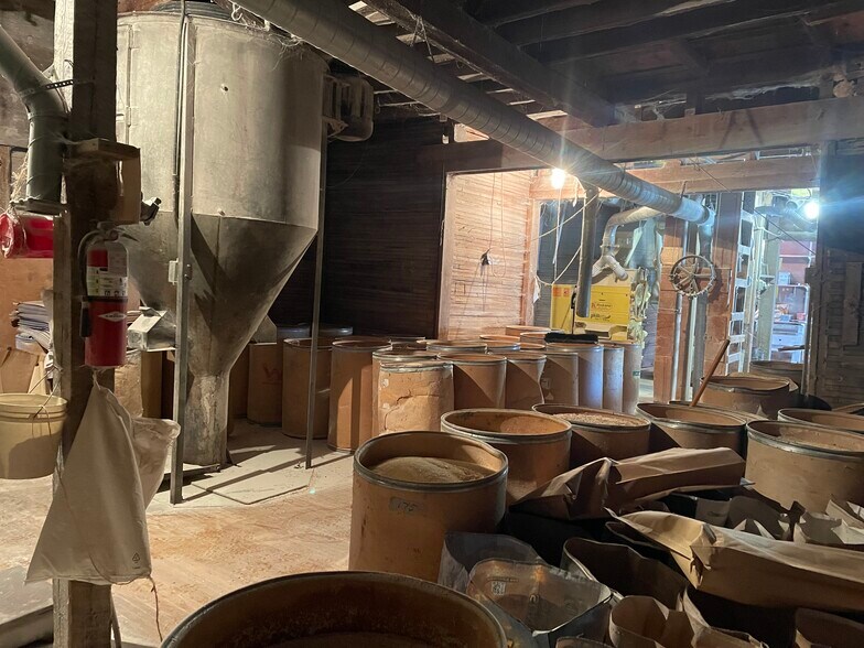 More Photos Of 5582 N 146th St, Hugo Freestanding For Sale