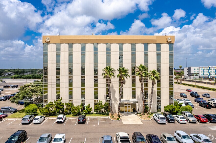 5151 Flynn Pky, Corpus Christi, TX 78411 Medical Office For Lease