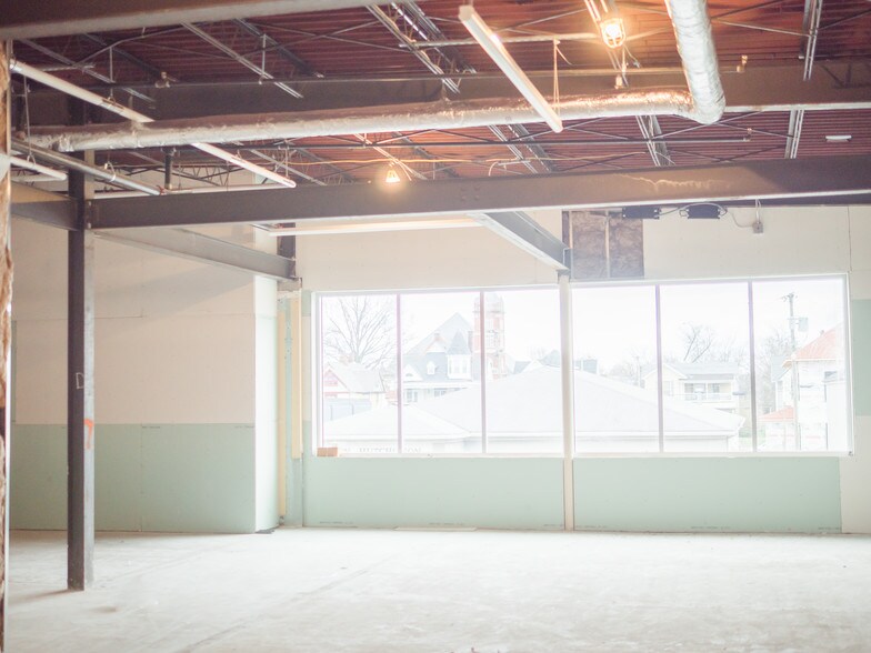 More Photos Of 600 Frederica St, Owensboro Office For Lease