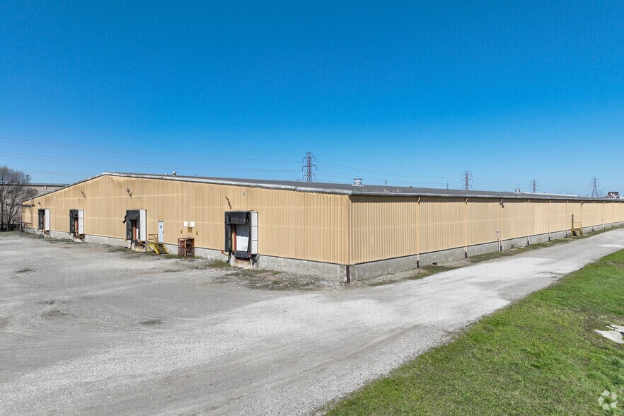 More Photos Of 1507 S Olive St, South Bend Warehouse For Lease