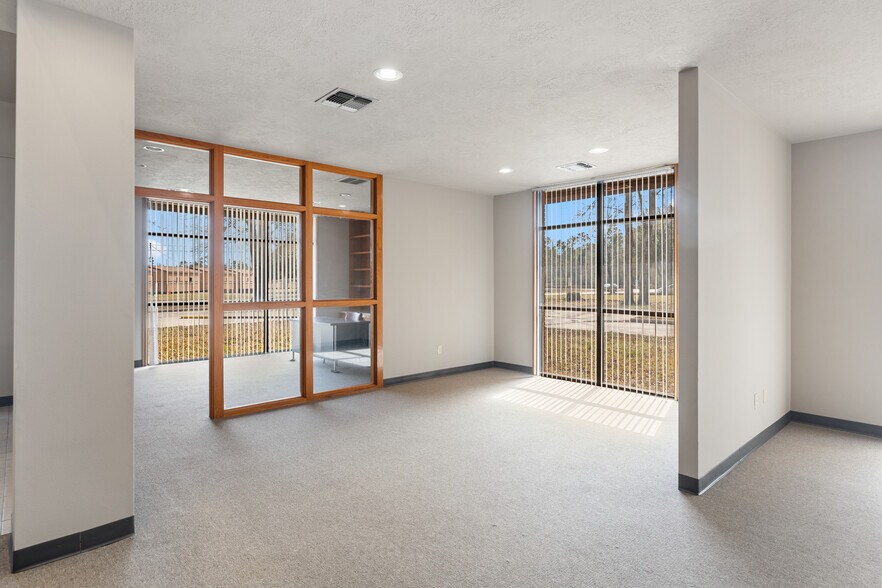 More Photos Of 14060 Grangerland Rd, Conroe Bank For Sale