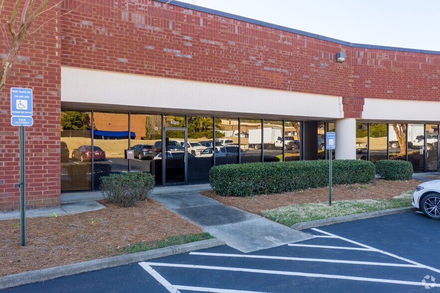 More Photos Of 5111-5131 S Royal Atlanta Dr, Tucker Unknown For Lease