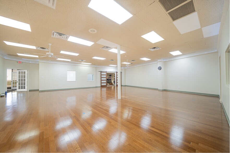 More Photos Of 2500 Judson Rd, Longview Storefront For Lease