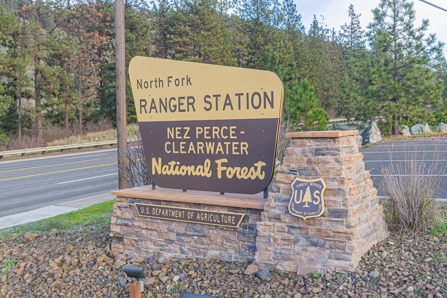 More Photos Of 12740 Highway 12, Orofino Office For Sale