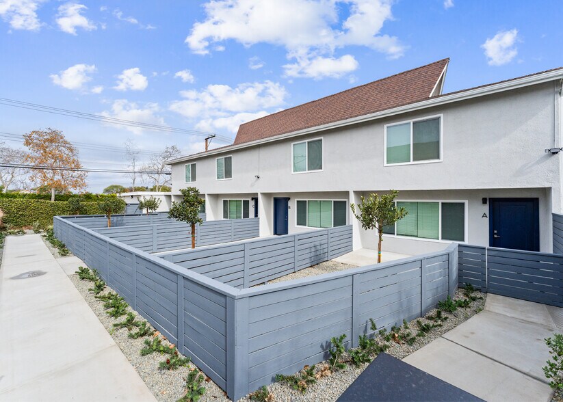 Primary Photo Of 1024 Mission Dr, Costa Mesa Apartments For Sale