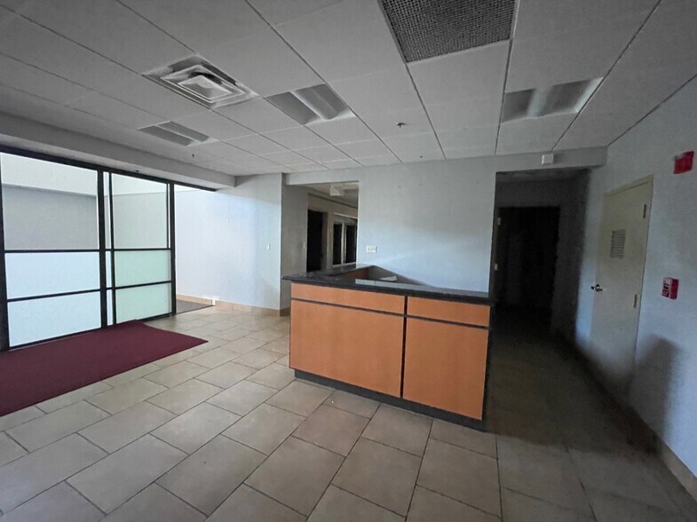 More Photos Of 720 W Lancaster Ave, Bryn Mawr Freestanding For Lease