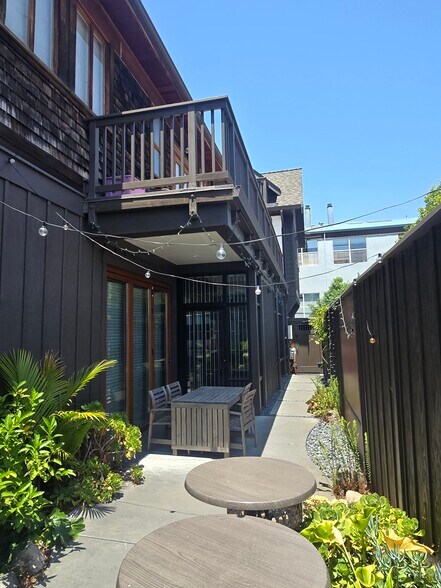 More Photos Of 5500 Doyle St, Emeryville Office For Sale