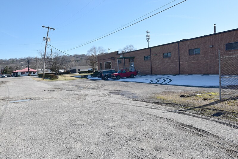 More Photos Of 4301 Rossville Blvd, Chattanooga Service For Lease