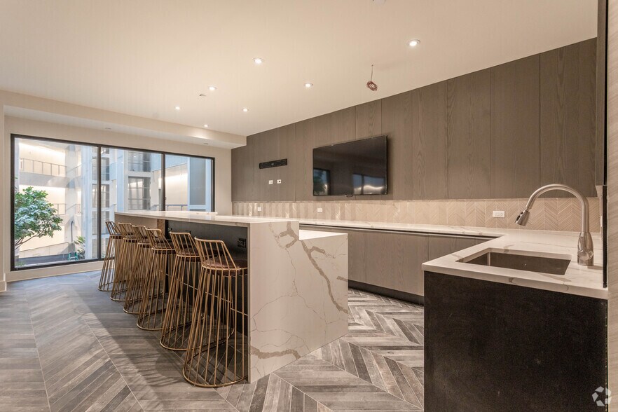 More Photos Of 20 Burling Ln, New Rochelle Apartments For Lease