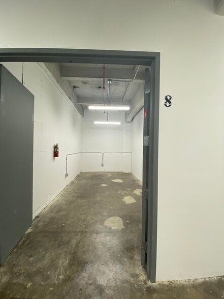 More Photos Of 901 E 31st St, Los Angeles Manufacturing For Lease