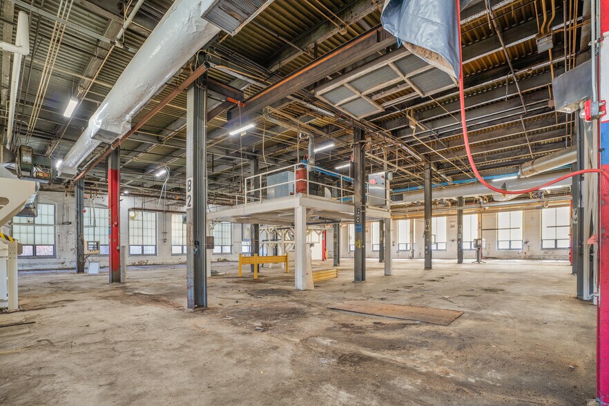 More Photos Of 20 Cameron St, Clinton Warehouse For Sale