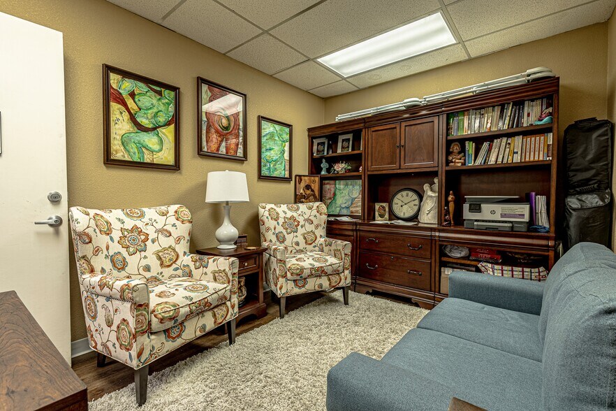 More Photos Of 2505 Washington Ave, Waco Office For Lease