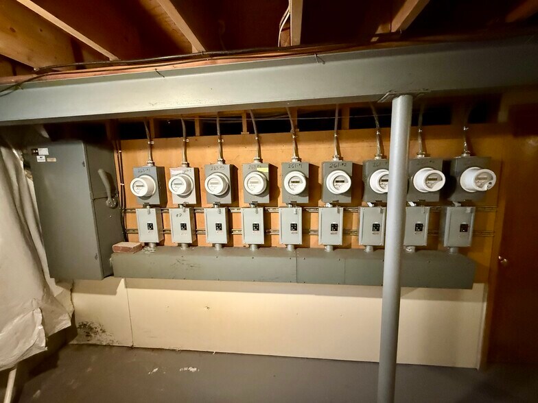 More Photos Of 261 Beattie Ave, Lockport Apartments For Sale