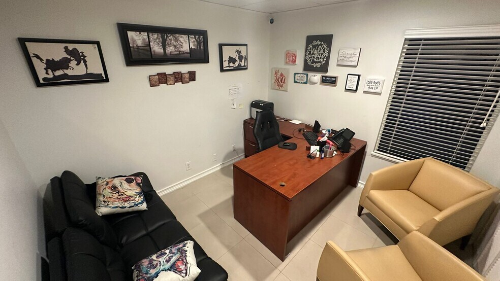 More Photos Of 7800 W Oakland Park Blvd, Sunrise Medical For Sale