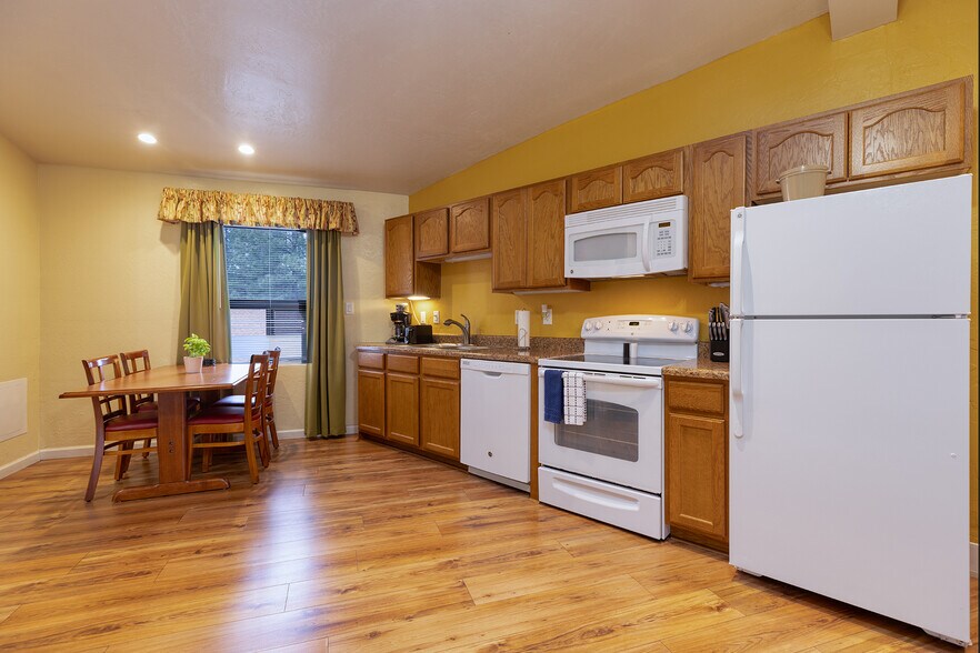 More Photos Of 5829 Buck Springs Rd, Pinetop Hotel For Sale