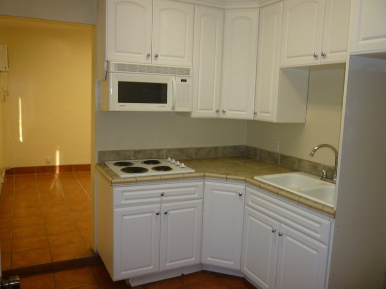 More Photos Of 13173 Van Nuys Blvd, Pacoima Storefront Retail Office For Sale