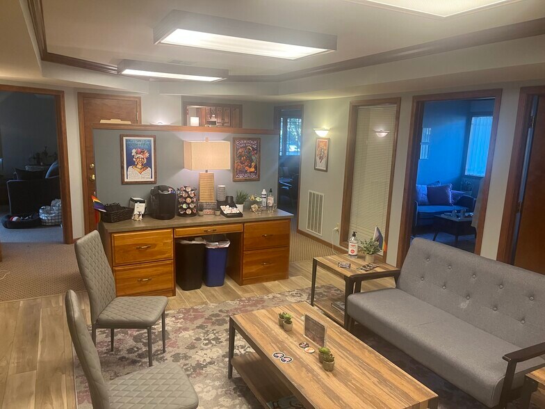 More Photos Of 6702 Stonefield Rd, Middleton Office For Lease