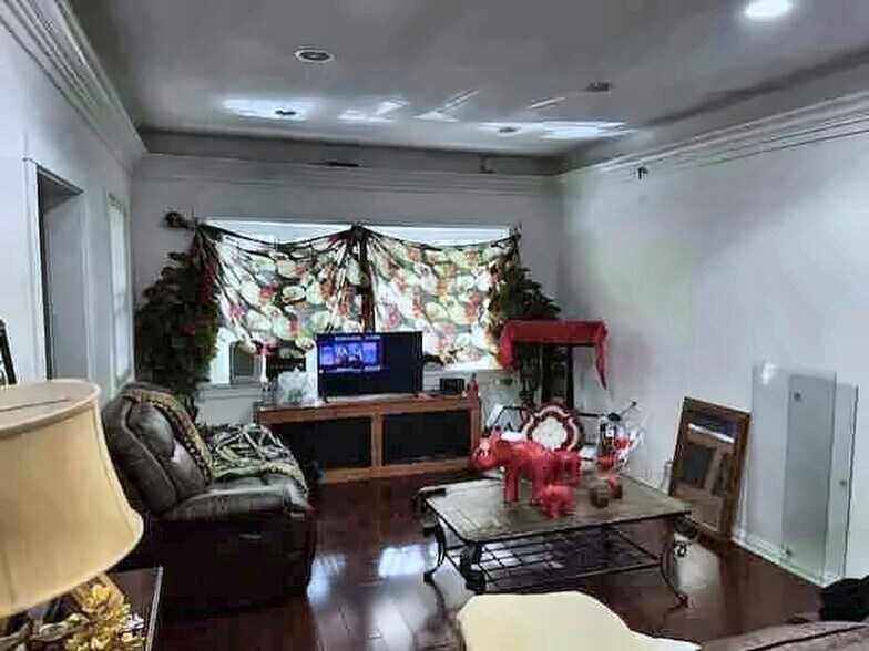 More Photos Of 2948 N Narragansett Ave, Chicago Apartments For Sale