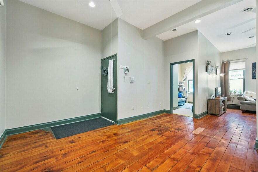 More Photos Of 4323 Butler St, Pittsburgh Storefront Retail Residential For Sale