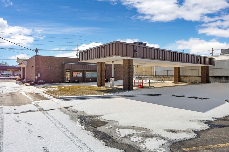 More Photos Of 3414 Mount Vernon Rd SE, Cedar Rapids Office For Sale