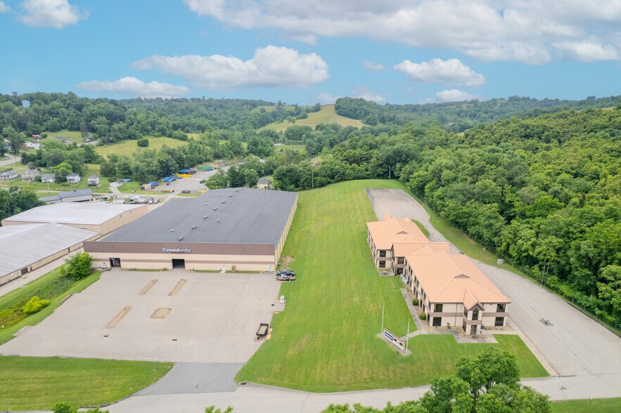 More Photos Of 5 B W Industrial, Washington Warehouse For Lease