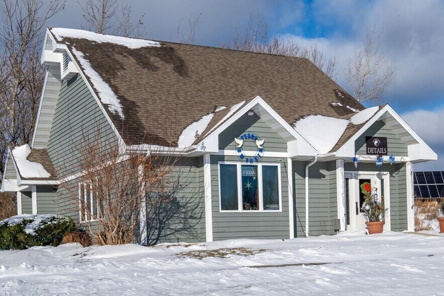 More Photos Of 7828 Highway 42, Egg Harbor Storefront For Sale