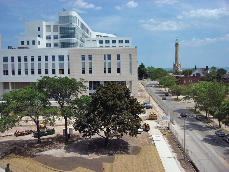 More Photos Of 2252-2266 N Prospect Ave, Milwaukee Office For Lease