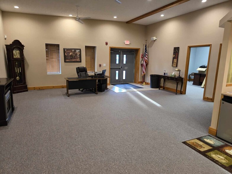 More Photos Of 661 N County Road 25A, Troy Daycare Center For Lease