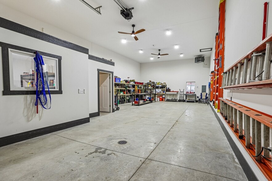 More Photos Of 407 Wengel dr, Reedsburg Light Manufacturing For Sale
