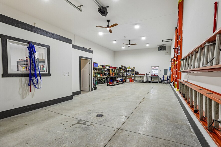 More Photos Of 407 Wengel dr, Reedsburg Light Manufacturing For Sale