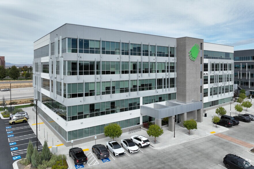 Primary Photo Of 1111 S Silverstone Way, Meridian Office For Lease